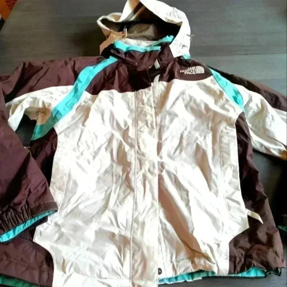 North Face Winter Coat - Picture 1 of 3